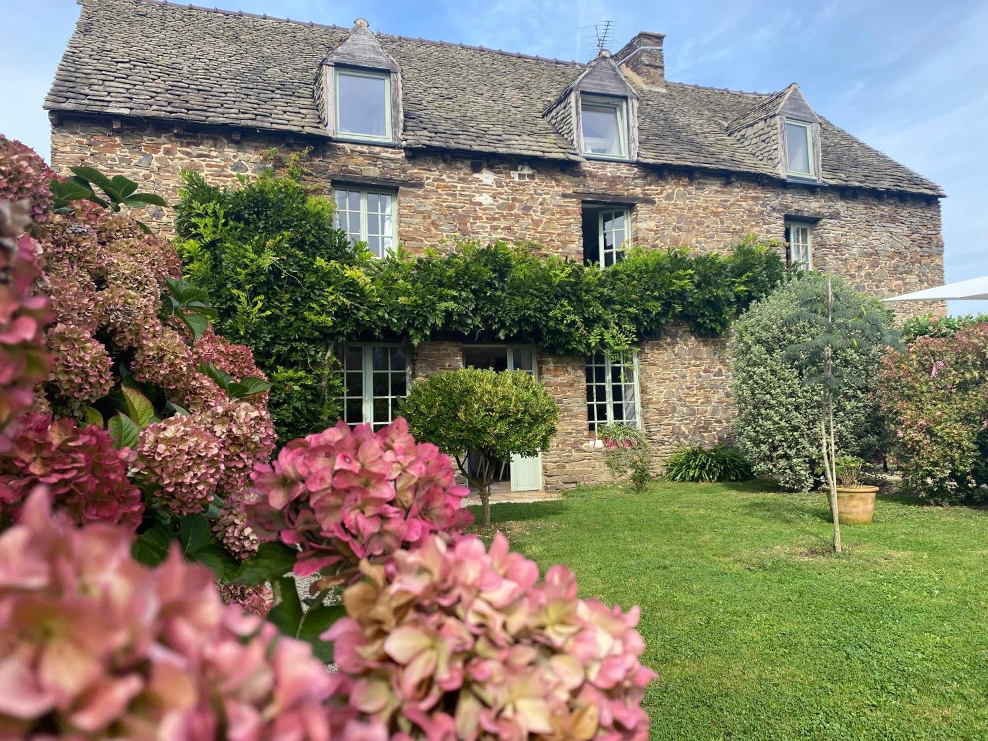 Bed and Breakfast La Clef Du Four Plesder Esterno foto
