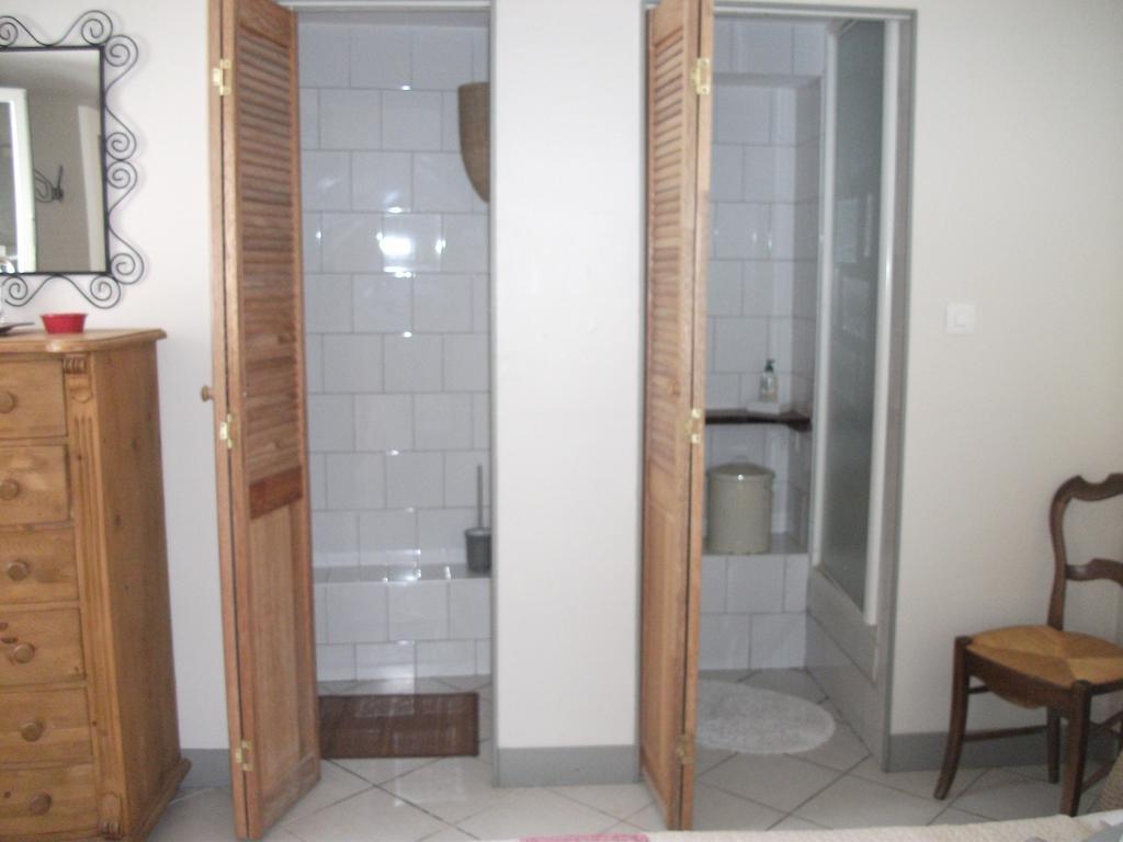 Bed and Breakfast La Clef Du Four Plesder Camera foto